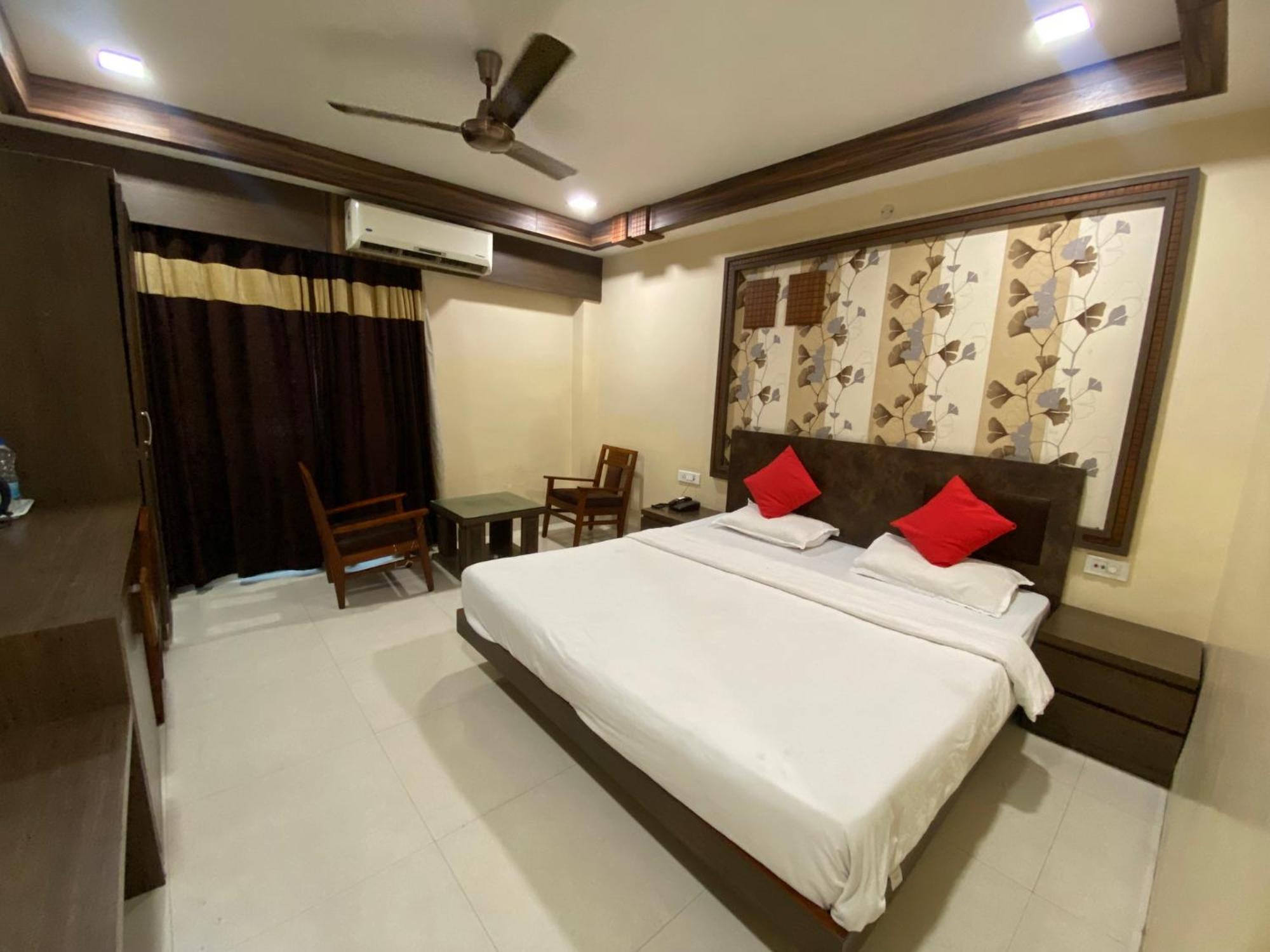 Hotel Rituraj Гувахати Экстерьер фото