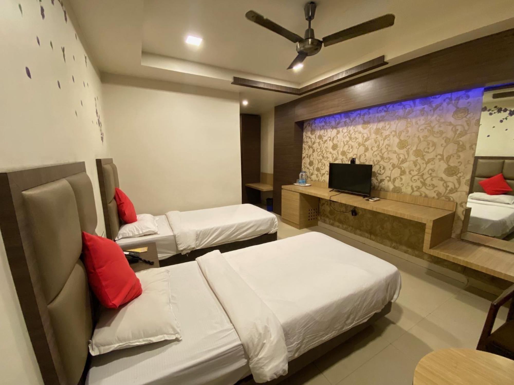 Hotel Rituraj Гувахати Экстерьер фото