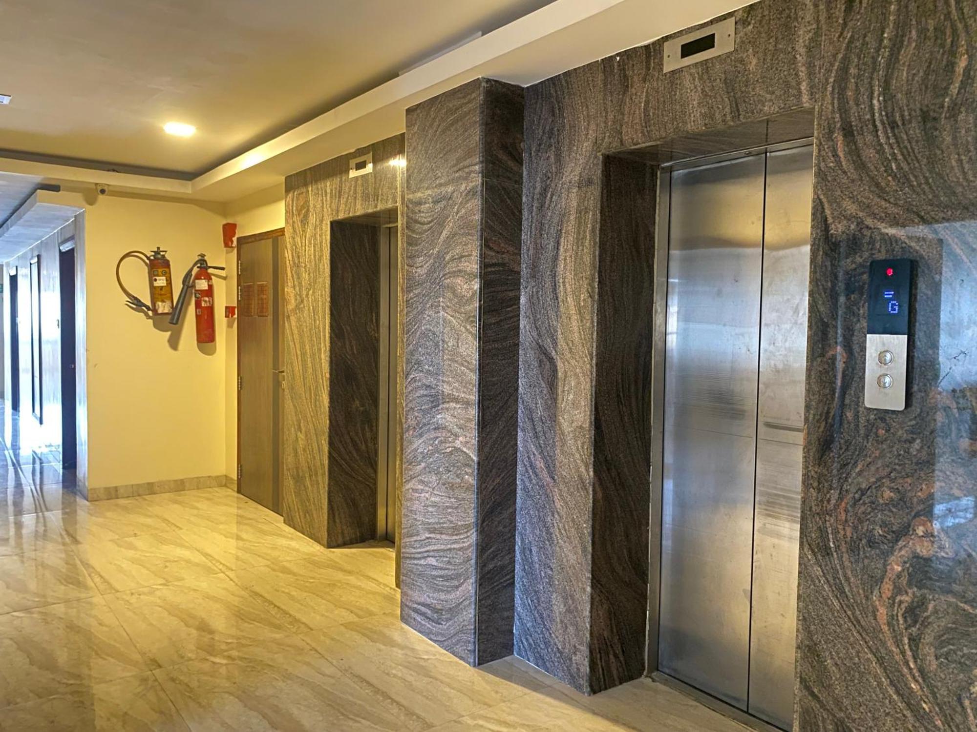Hotel Rituraj Гувахати Экстерьер фото