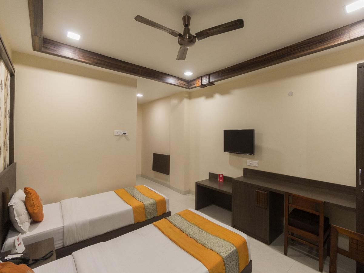 Hotel Rituraj Гувахати Экстерьер фото