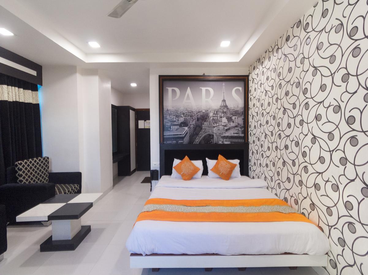 Hotel Rituraj Гувахати Экстерьер фото